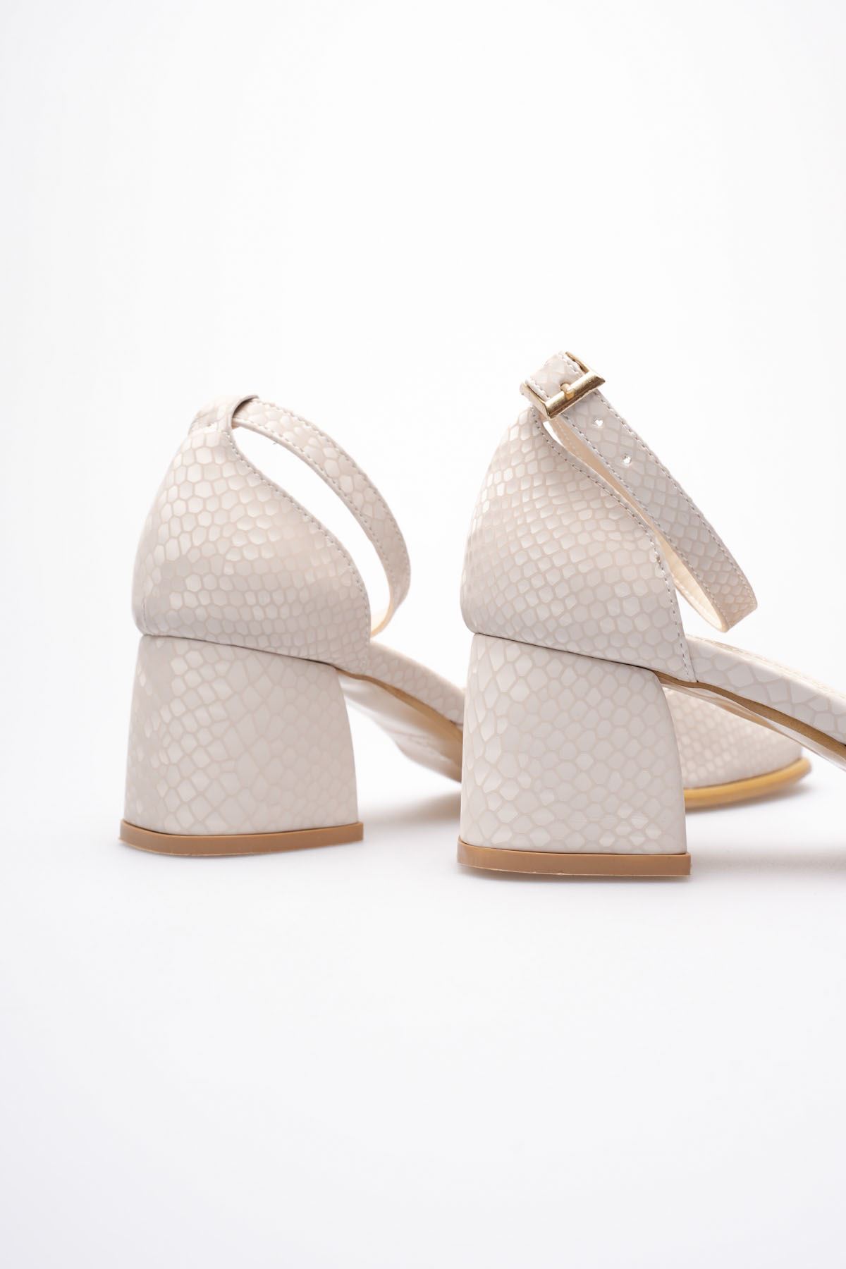 Kadın Toptan Topuklu Ayakkabı TR12MS10E