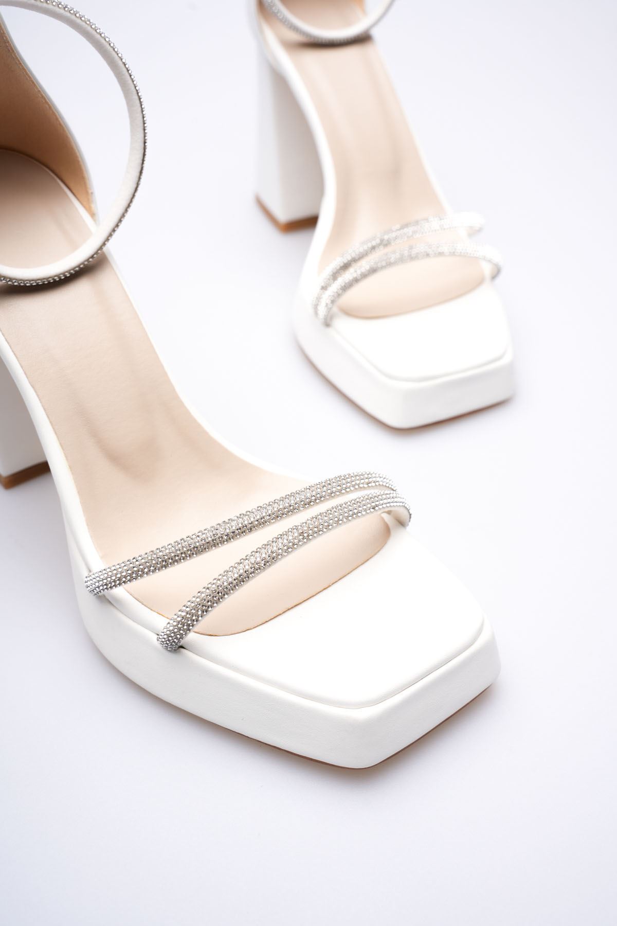 Toptan Kadın Topuklu Sandalet TR12MY01B