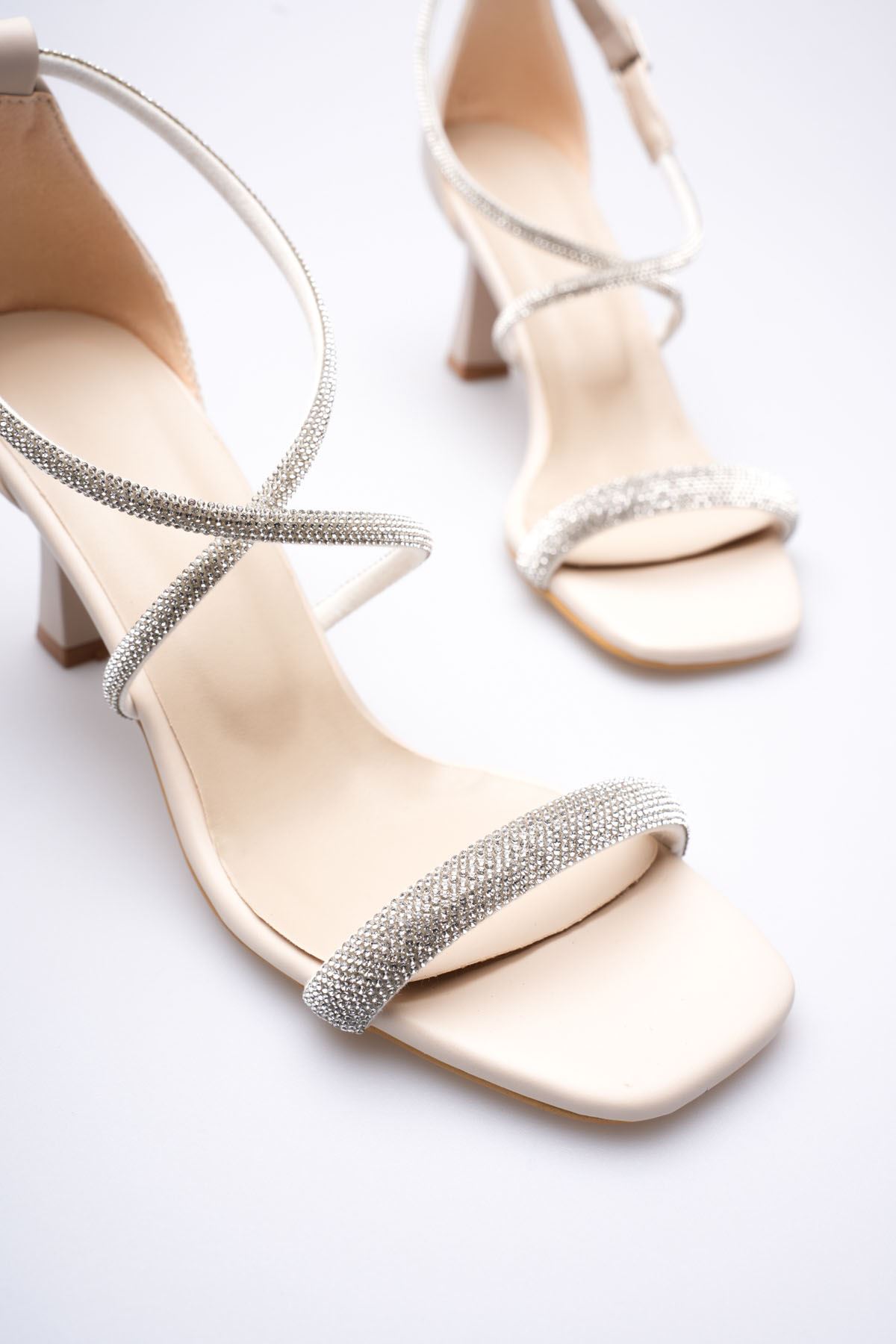 Toptan Kadın Topuklu Sandalet TR12MY03C