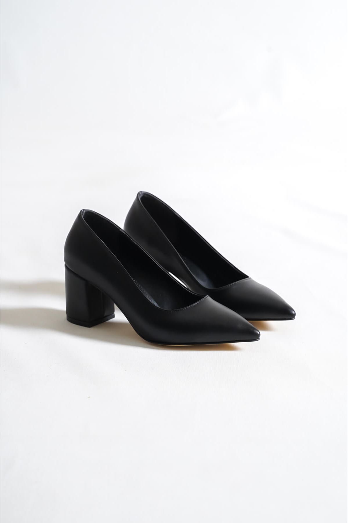 Toptan Kadın Klasik Topuklu Ayakkabı TR010K04A