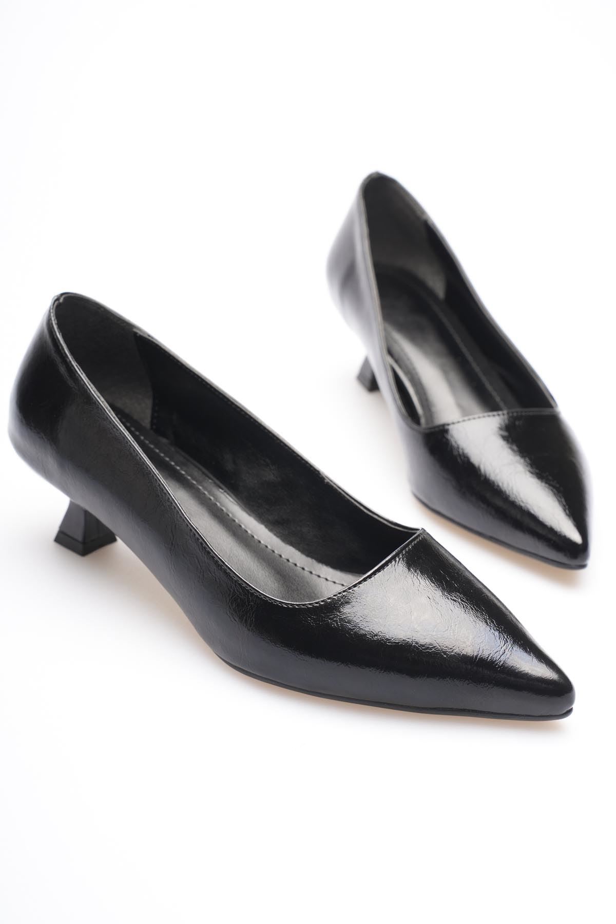 Toptan Kadın Günlük Stiletto Ayakkabı TR20MS03C