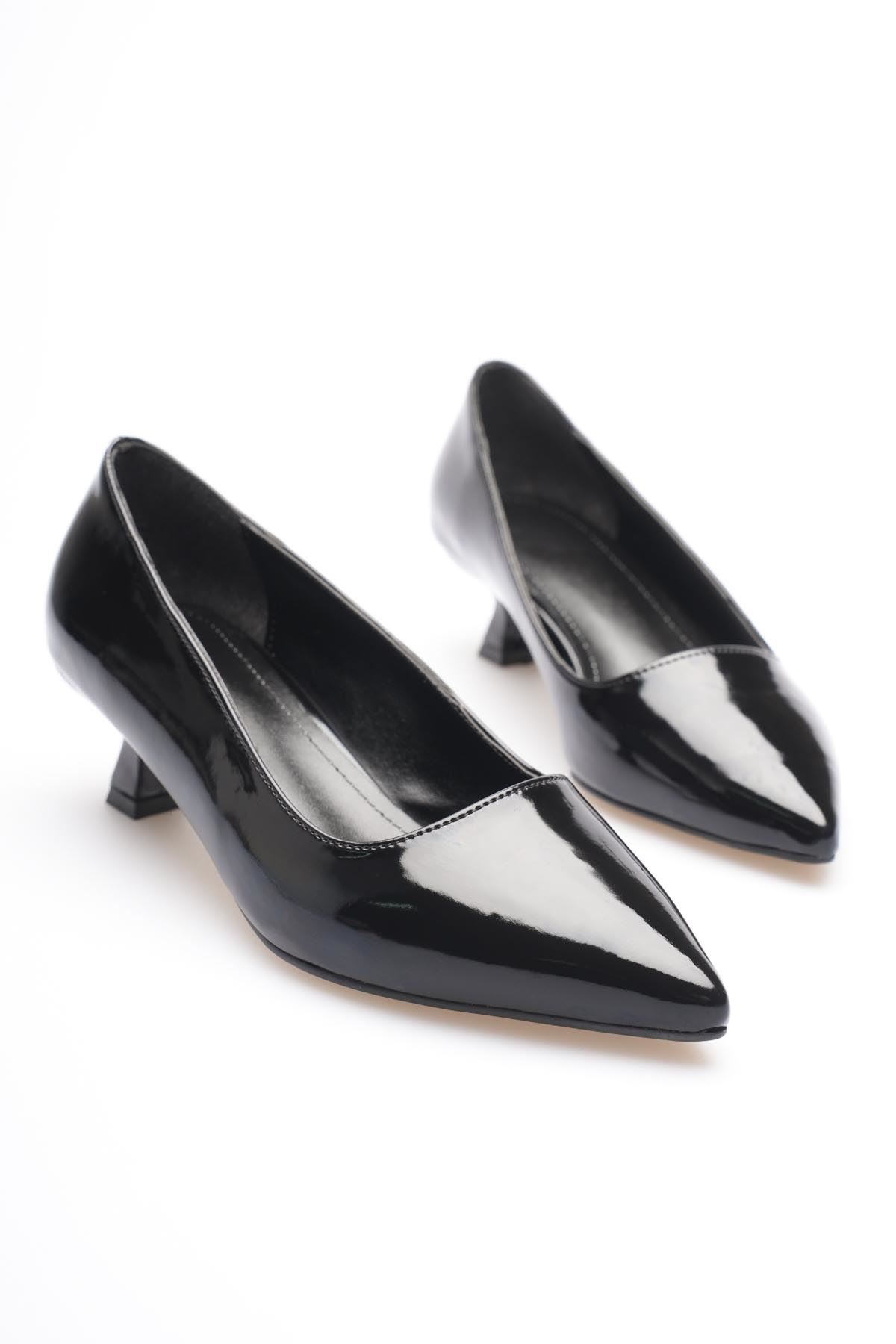 Toptan Kadın Günlük Stiletto Ayakkabı TR20MS03E