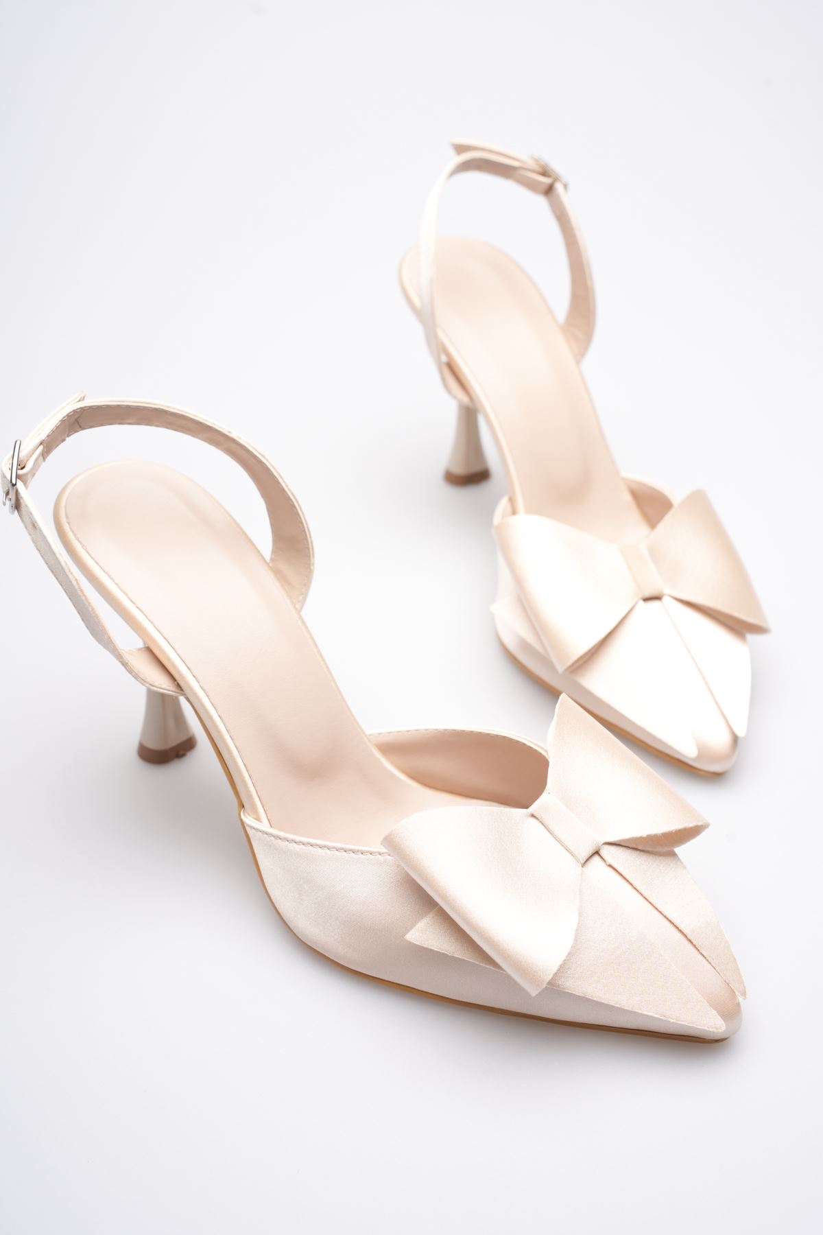 Toptan Kadın Fiyonklu Topuklu Ayakkabı TR40MS01B