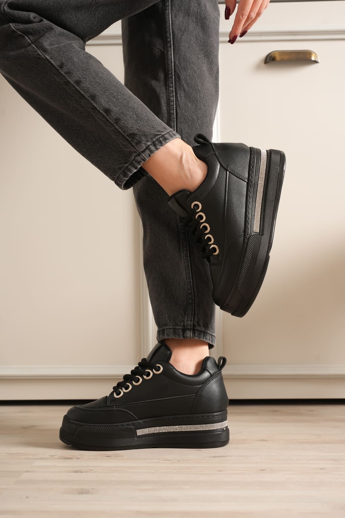 Toptan Kadın Spor Ayakkabı TR04MS01D