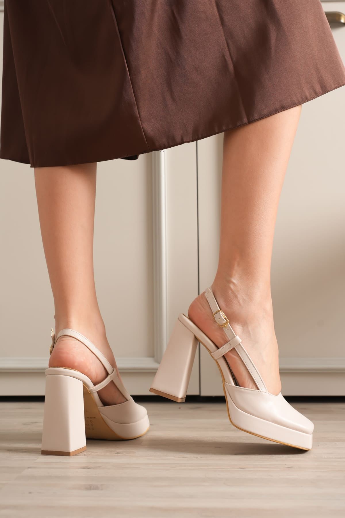 Toptan Kadın Topuklu Sandalet TR12MY05C