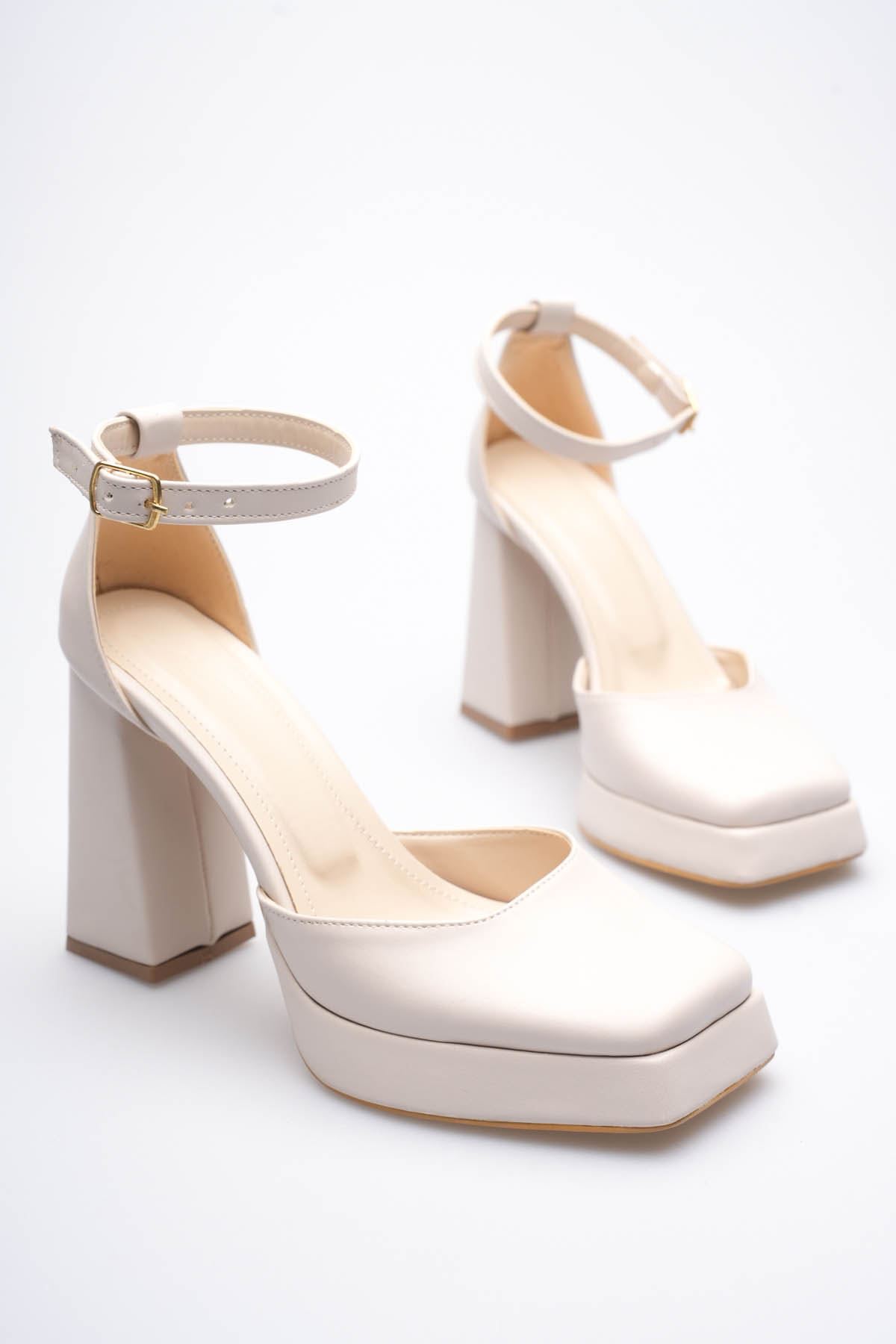 Toptan Kadın Topuklu Sandalet TR12MY07C