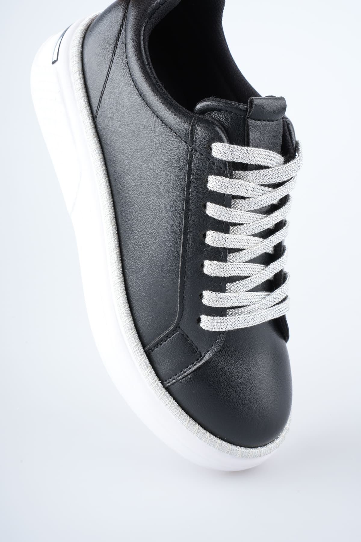 Toptan Kadın Siyah Sneaker TR01MS04A