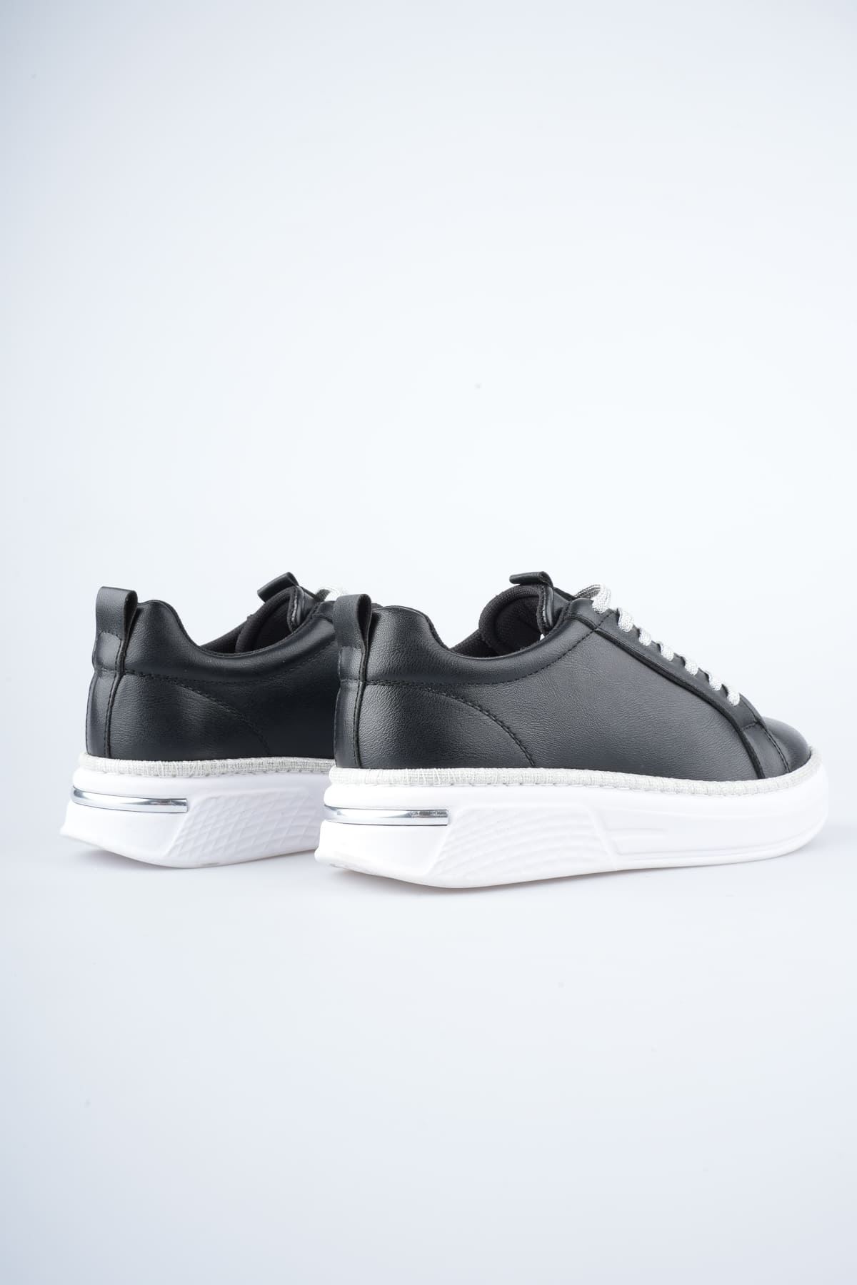 Toptan Kadın Siyah Sneaker TR01MS04A