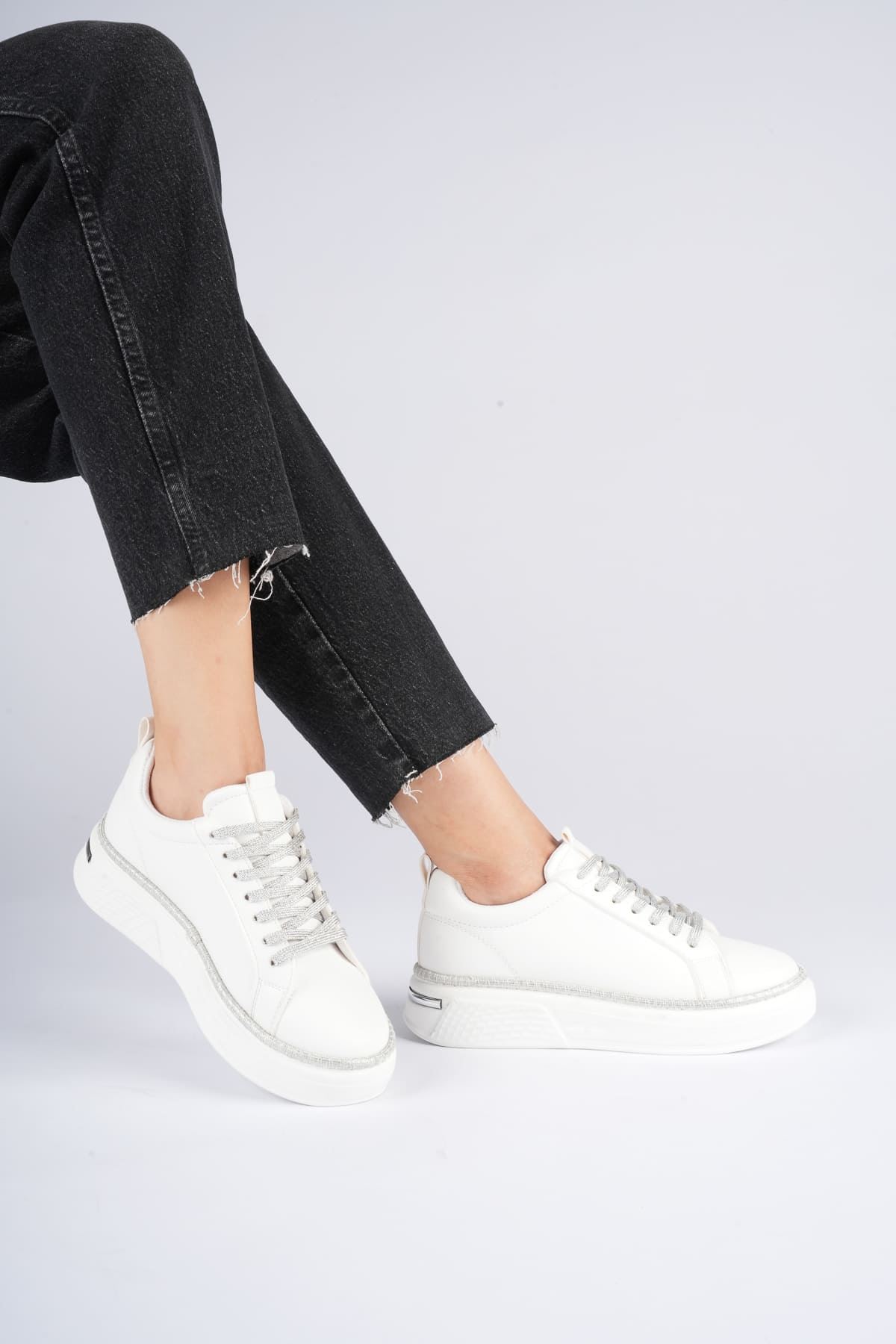 Toptan Kadın Siyah Sneaker TR01MS04B