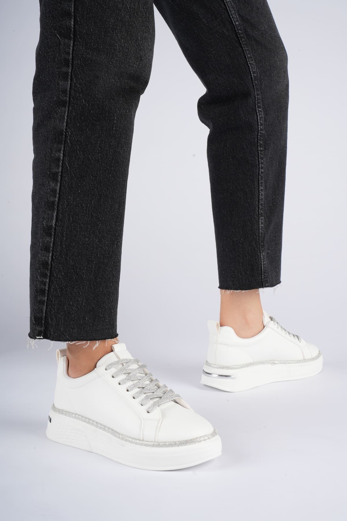 Toptan Kadın Siyah Sneaker TR01MS04B