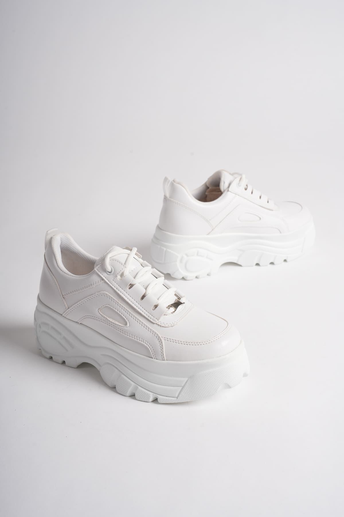 Toptan Kadın Beyaz Sneaker TR05MS07B