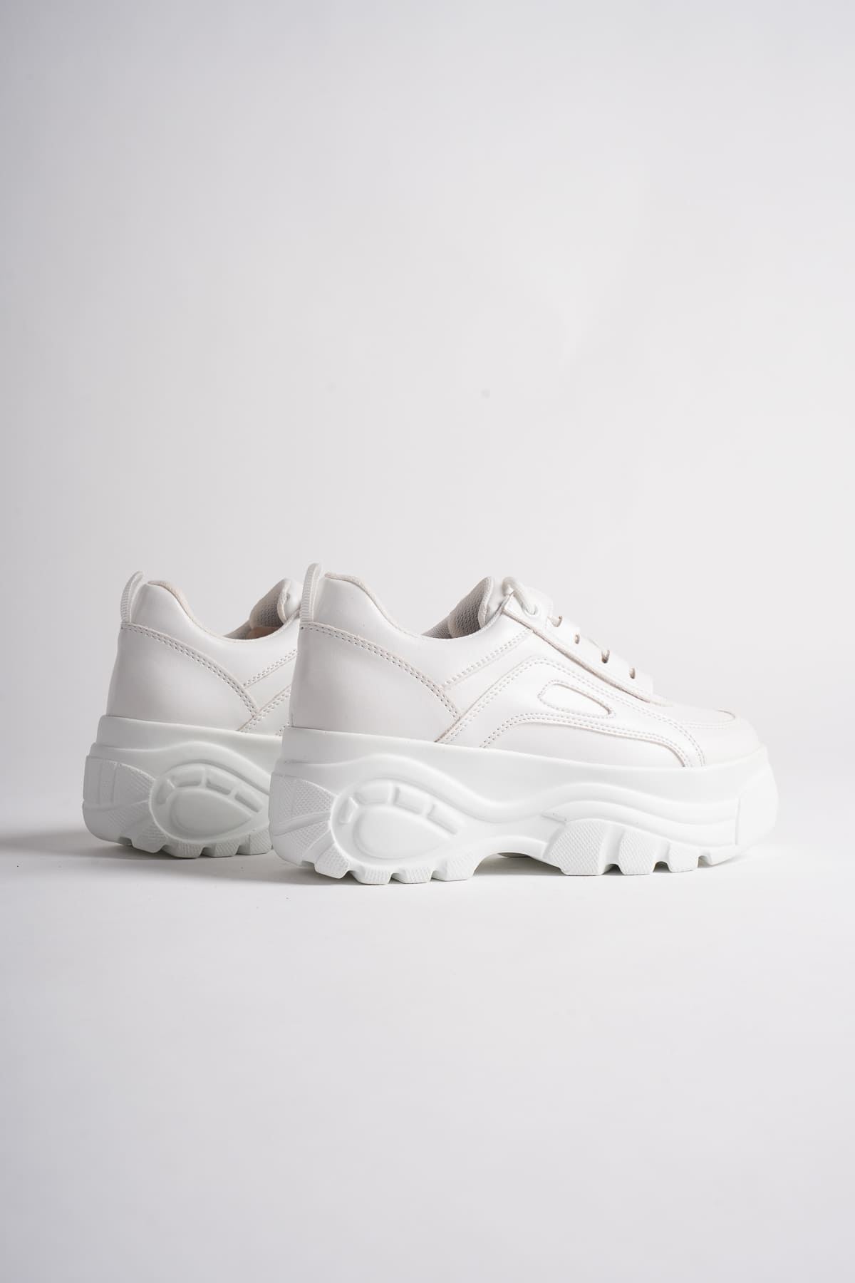 Toptan Kadın Beyaz Sneaker TR05MS07B