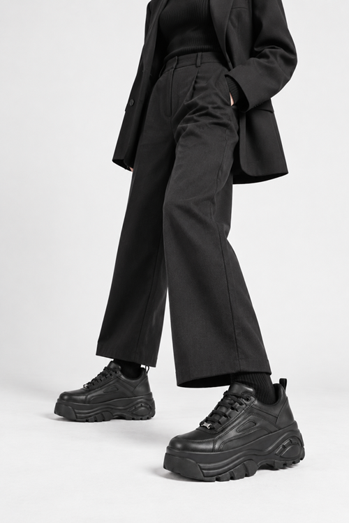 Toptan Kadın Siyah Sneaker TR05MS07A